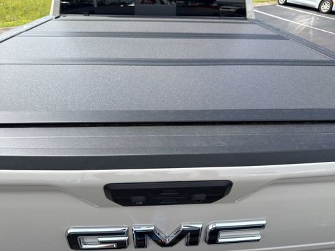 New 2026 GMC Sierra 1500 Denali Ultimate w/ LPO, Black Badging Package AWD/4WD image 26