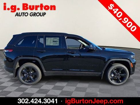 New 2025 Jeep Grand Cherokee Limited w/ Black Appearance Package image 5