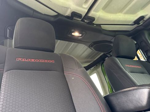 Used 2018 Jeep Wrangler Unlimited Rubicon image 18