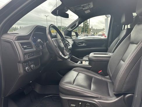 Used 2023 Chevrolet Suburban Z71 image 9