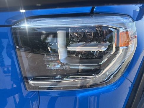 Used 2021 Toyota Tundra Platinum image 9