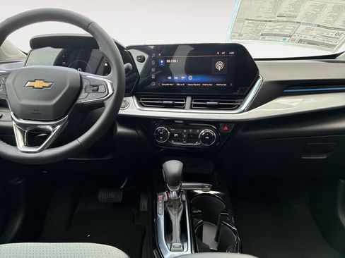 New 2026 Chevrolet Trax LT w/ Sunroof Package image 11