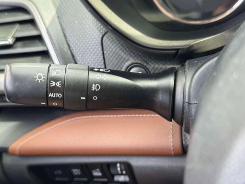 Used 2021 Subaru Forester Touring image 17