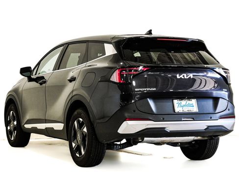 Used 2026 Kia Sportage LX AWD/4WD image 8