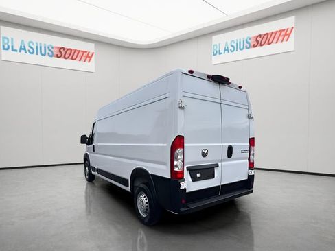 Used 2024 RAM ProMaster 2500 w/ Convenience Group FWD image 5