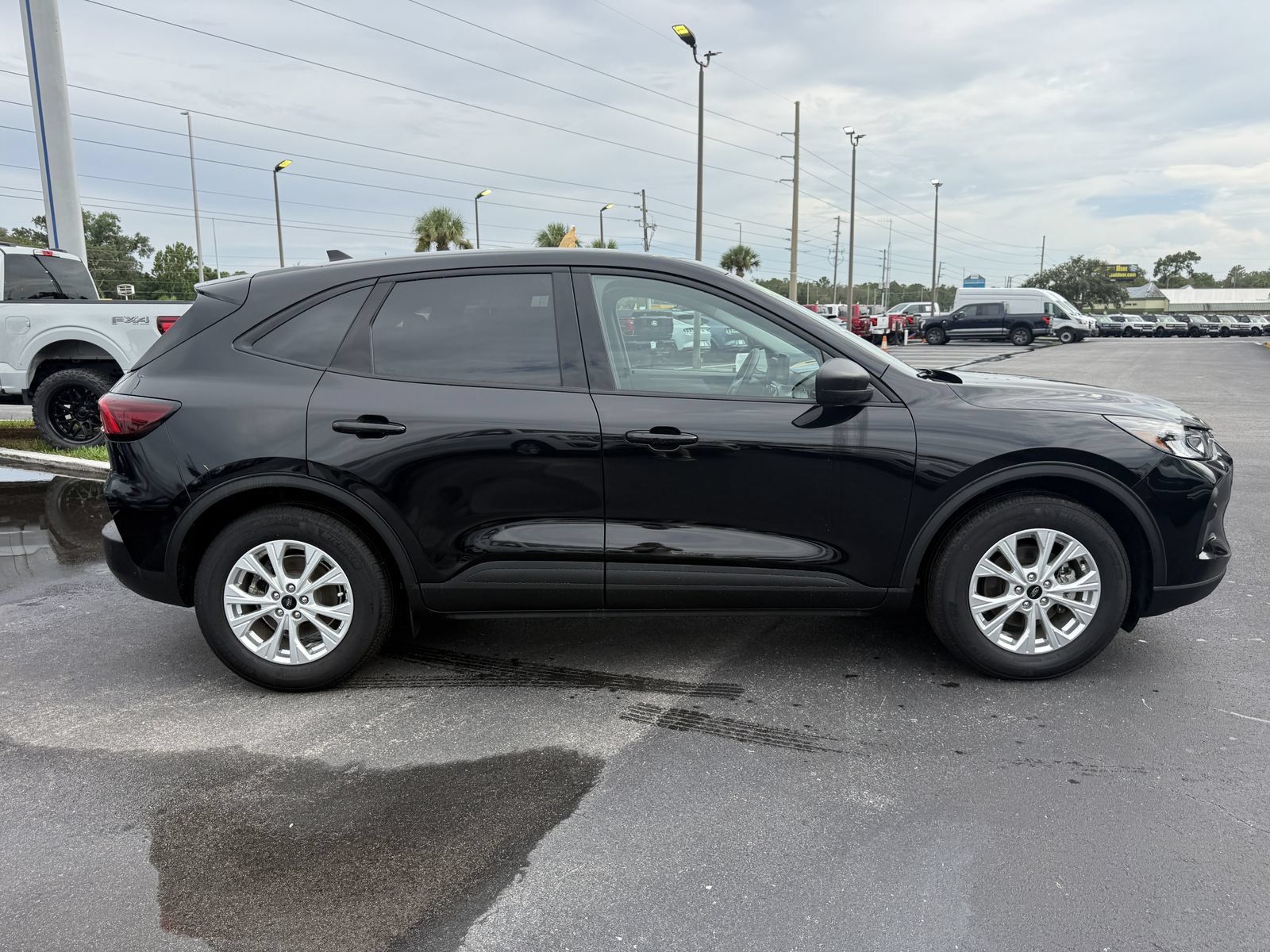 Certified 2025 Ford Escape Active FWD image 3