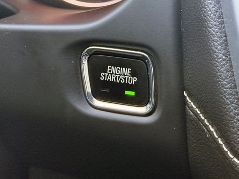 Used 2019 GMC Acadia SLT FWD image 13