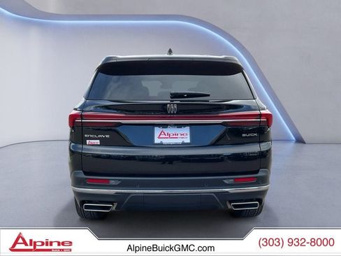 Used 2025 Buick Enclave Preferred image 4