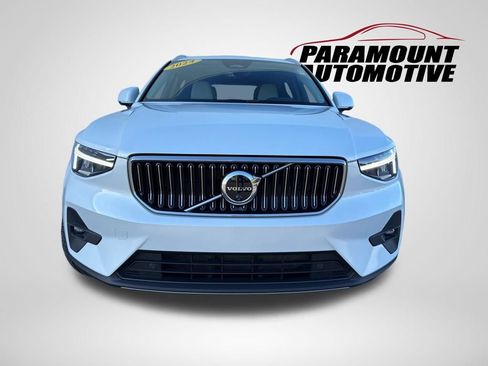 Used 2024 Volvo XC40 B5 Plus w/ Protection Package Premier image 2