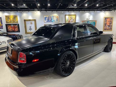 Used 2006 Rolls-Royce Phantom Sedan RWD image 9