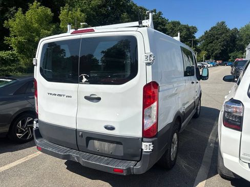 Used 2016 Ford Transit 250 130 Low Roof w/ Exterior Upgrade Package RWD image 6