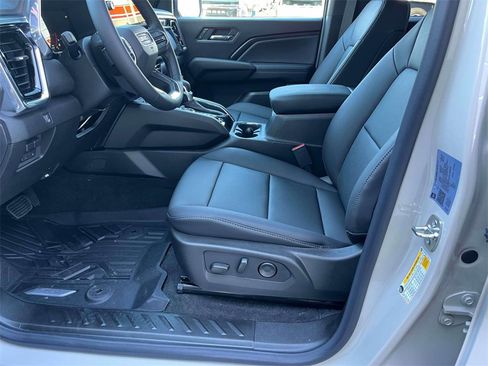 New 2026 GMC Canyon Elevation w/ Convenience Package image 21