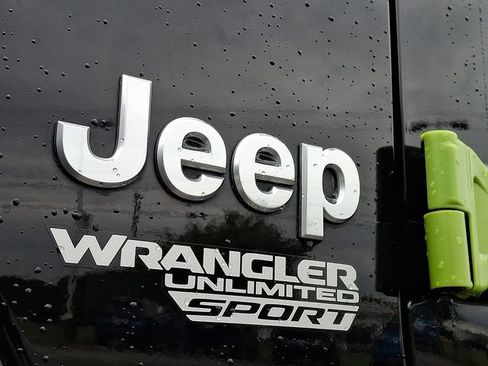 Used 2018 Jeep Wrangler Unlimited Sport AWD/4WD image 29