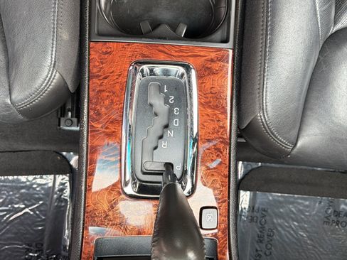 Used 2006 Cadillac DTS image 49