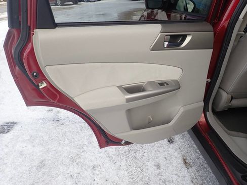 Used 2010 Subaru Forester 2.5X Limited image 15