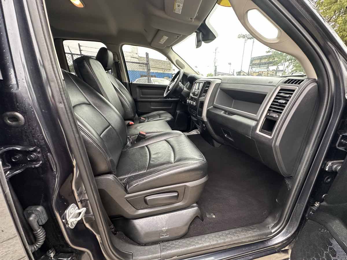 Used 2017 RAM 1500 Express AWD/4WD image 24