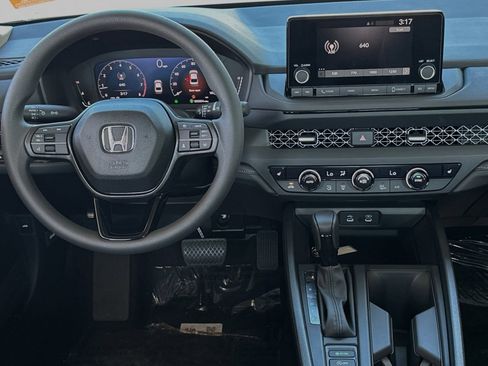 Used 2025 Honda Accord SE image 15