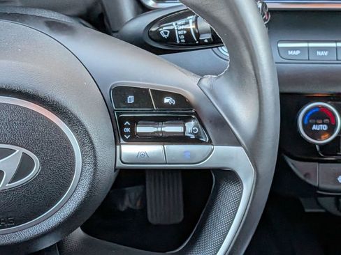 Certified 2024 Hyundai Elantra SEL w/ Convenience Package image 21