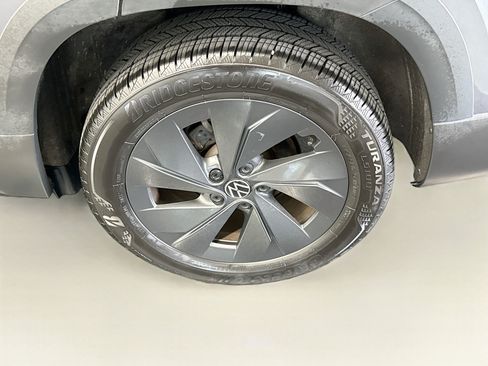 Used 2026 Volkswagen Taos S FWD image 11