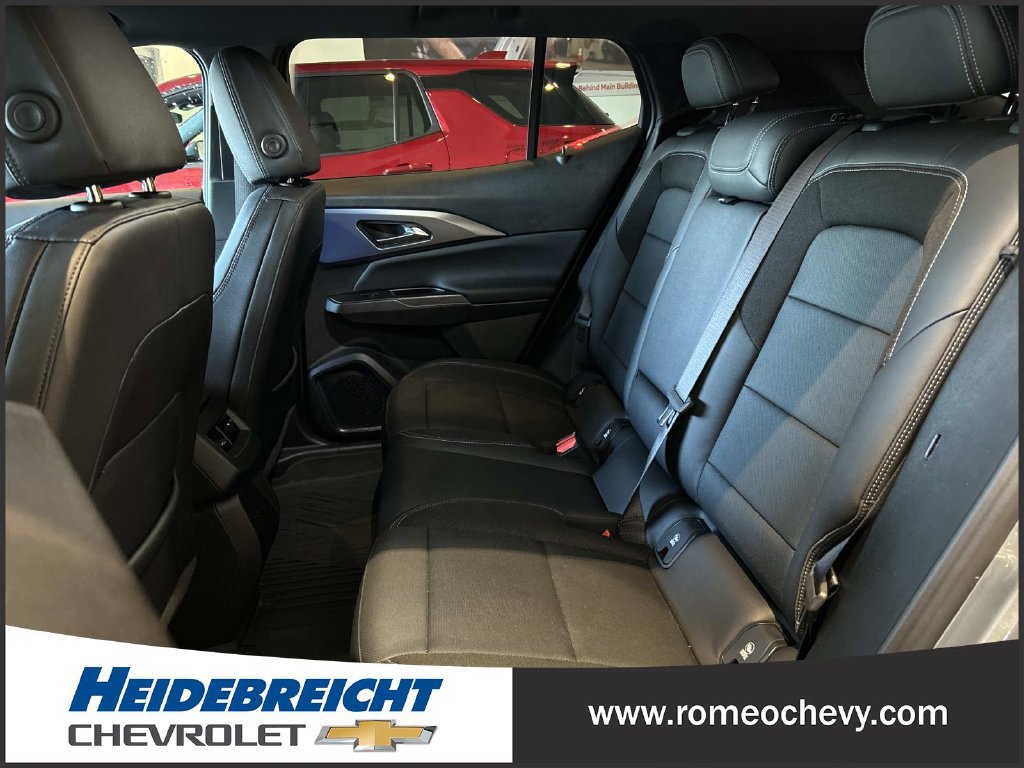 Used 2024 Chevrolet Equinox EV LT FWD image 12