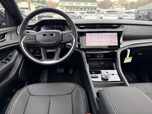 New 2026 Jeep Grand Cherokee Limited image 23