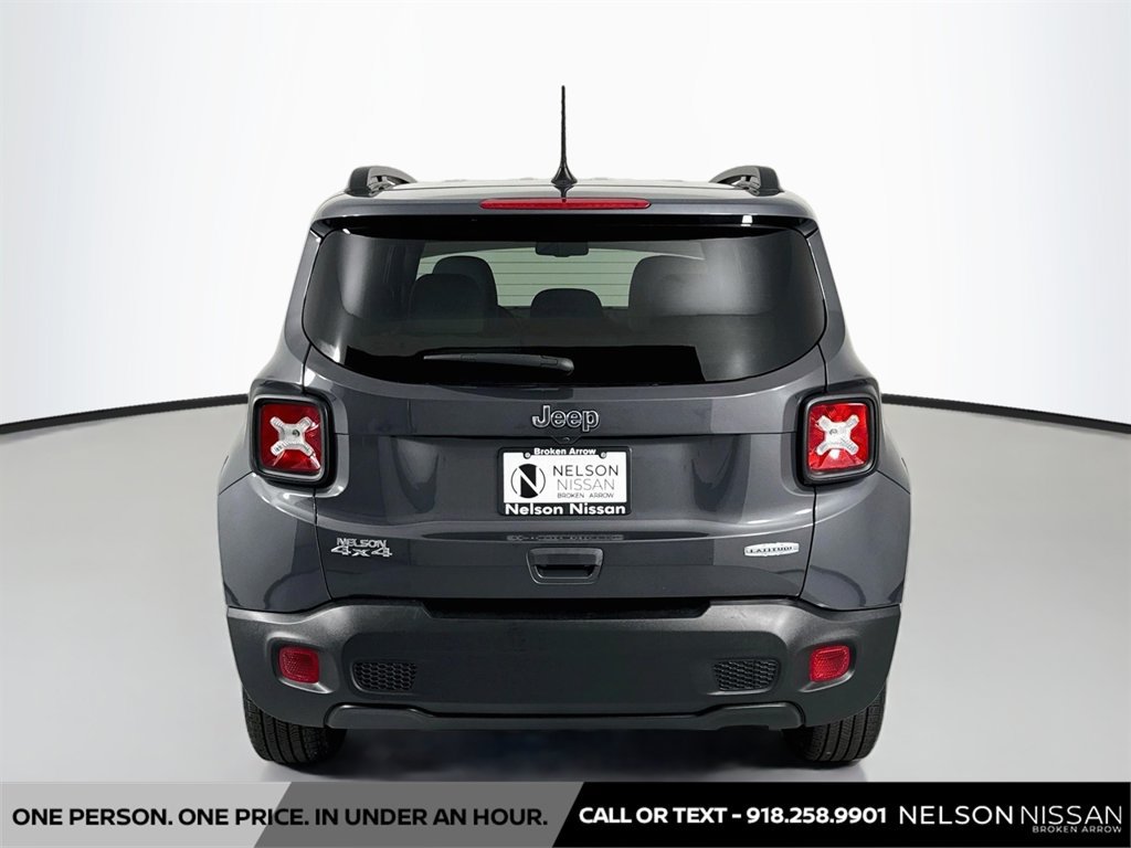 Used 2022 Jeep Renegade Latitude w/ Convenience Group AWD/4WD image 6