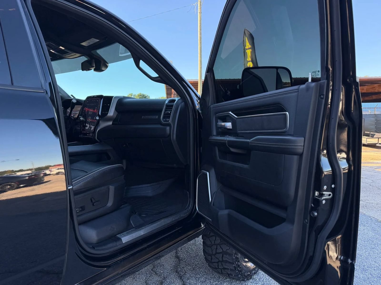 Used 2021 RAM 2500 Laramie w/ Night Edition AWD/4WD image 16