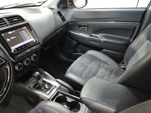 Used 2022 Mitsubishi Outlander Sport SE FWD image 24