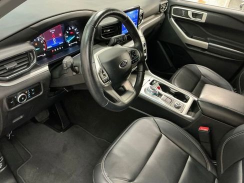 Used 2023 Ford Explorer XLT w/ Equipment Group 202A image 16
