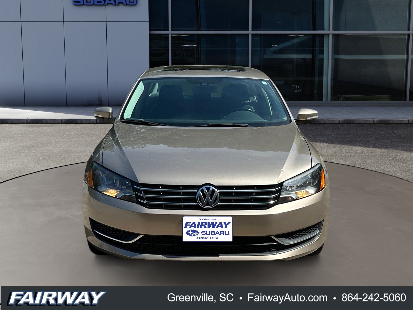 Used 2015 Volkswagen Passat TDI SE FWD image 2