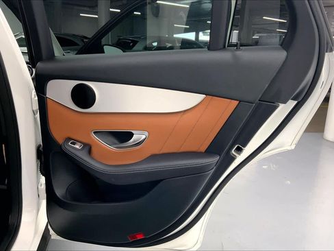 Certified 2021 Mercedes-Benz GLC 300 image 12