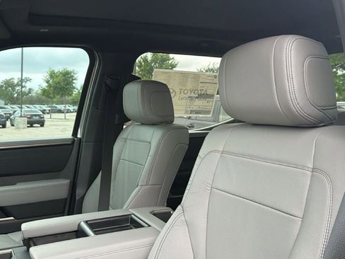 New 2026 Toyota Tundra Limited AWD/4WD image 18