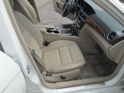 Used 2012 Mercedes-Benz C 250 Sedan image 8
