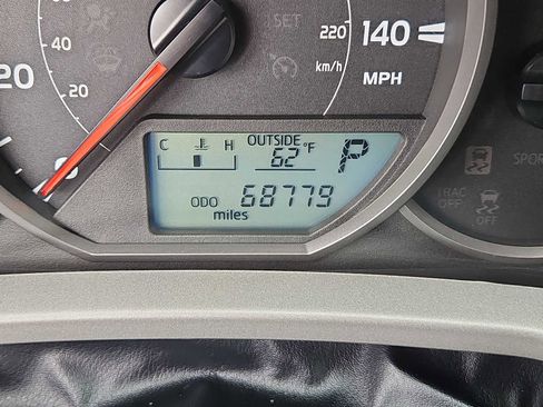 Used 2016 Toyota RAV4 LE image 13