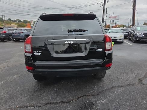 Used 2014 Jeep Compass Latitude w/ Sun/Sound Group image 5