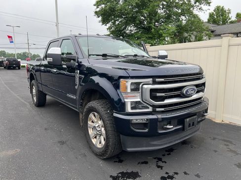 Used 2022 Ford F350 Platinum AWD/4WD image 2
