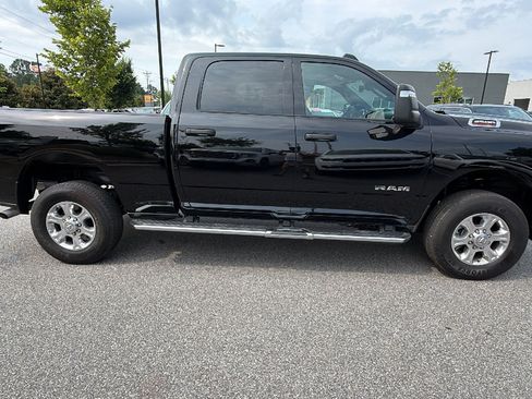 Used 2026 RAM 2500 Big Horn AWD/4WD image 7