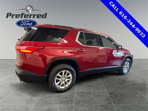 Used 2020 Chevrolet Traverse LT w/ Driver Confidence II Package image 3