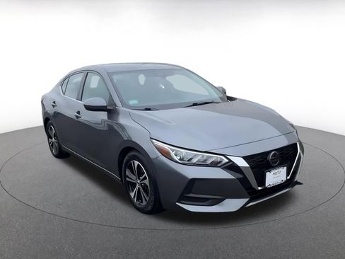 Used 2023 Nissan Sentra SV image 3