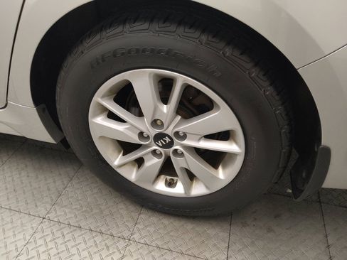 Used 2016 Kia Optima LX FWD image 31