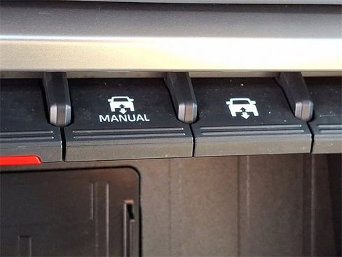 Used 2023 Toyota Tundra Platinum w/ Advanced Package image 30