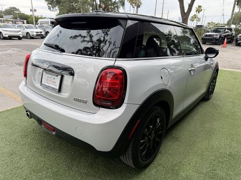 Used 2020 MINI Cooper 2-Door Hardtop FWD image 6