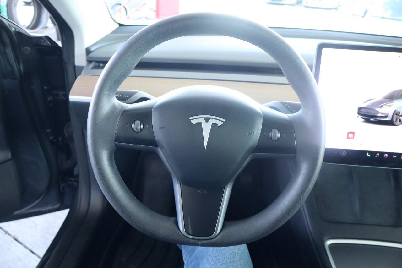 Used 2023 Tesla Model 3 Standard Range RWD image 19