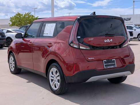 Certified 2023 Kia Soul LX FWD image 3