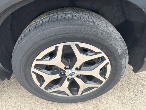 Used 2023 Subaru Forester Premium AWD/4WD image 7