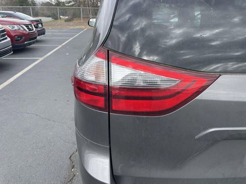 Used 2020 Toyota Sienna LE image 19