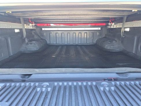 Used 2022 Nissan Frontier SV image 17