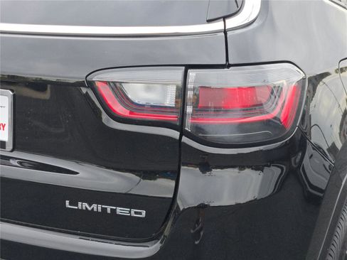 Certified 2022 Jeep Compass Limited w/ Elite Group image 13