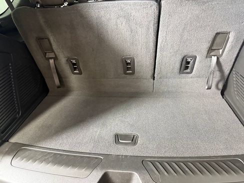 Used 2022 Chevrolet Tahoe LT RWD image 28