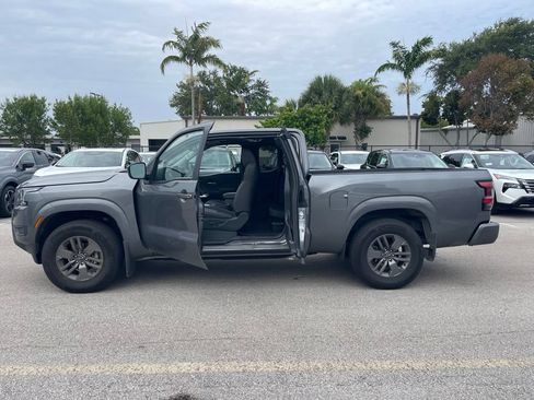 Certified 2025 Nissan Frontier SV w/ Tow Package RWD image 9